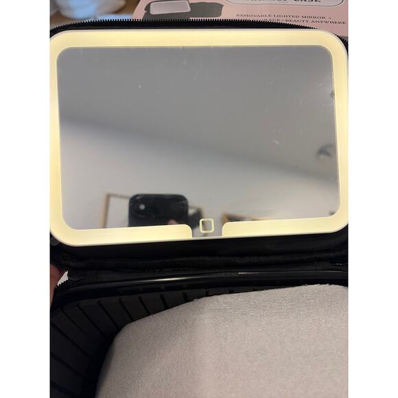 Lighted Makeup Case with Removable Mirror - Picture 6 of 8